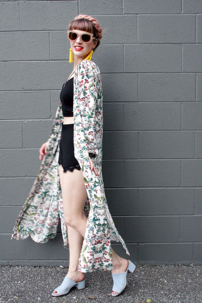 Wear it Two Ways White Floral Duster Mod Circus